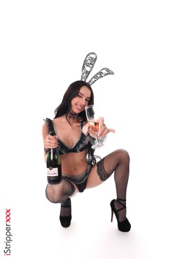 Kama Oxi - New Year's Bunny - 7